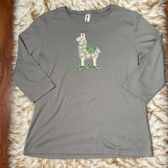 Embroidered llama top - Picture 2 of 7